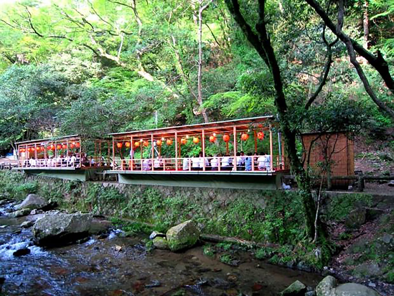 箕面川床（磯よし 本店）