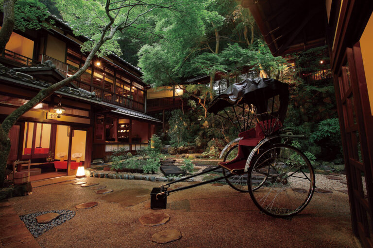 明治の森 箕面 音羽山荘